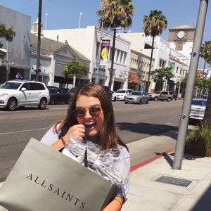 Meet your Posher, Madison